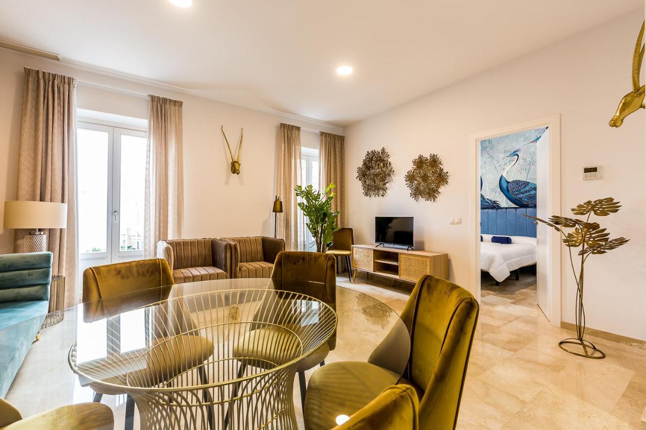 San Francisco Plaza Apartment *