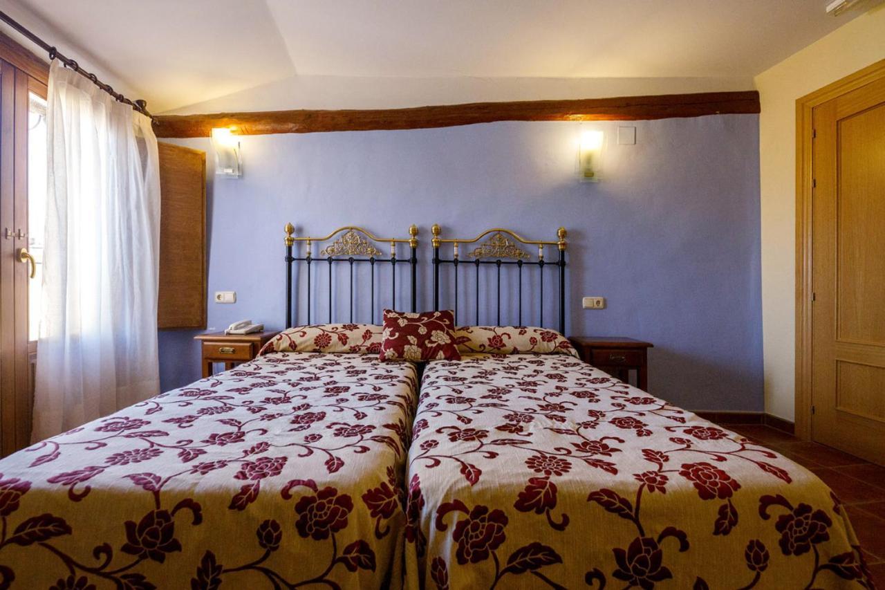 Hotel Fonduq Hospederia El Pilar 2*