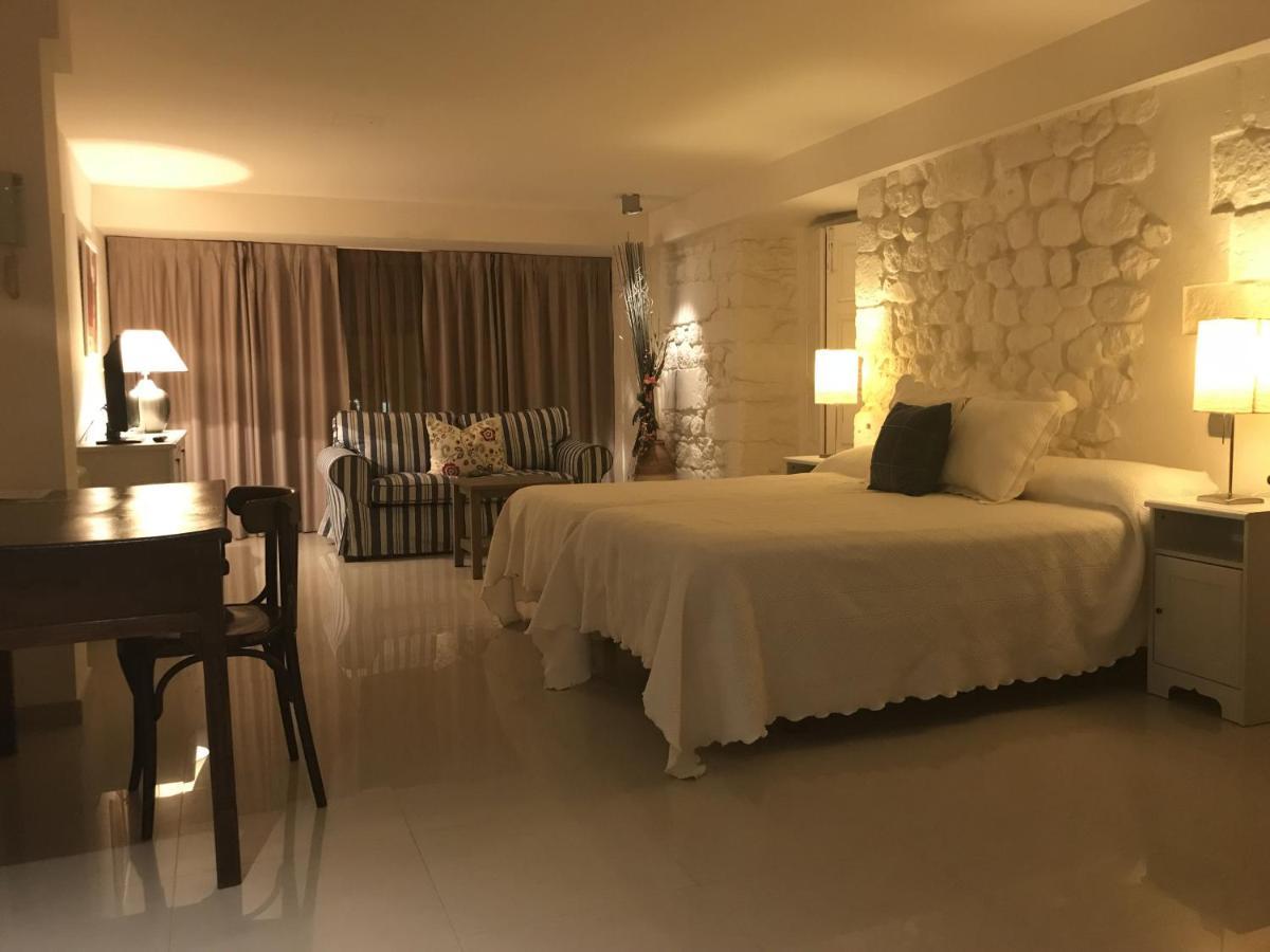 Ebro Apartment *