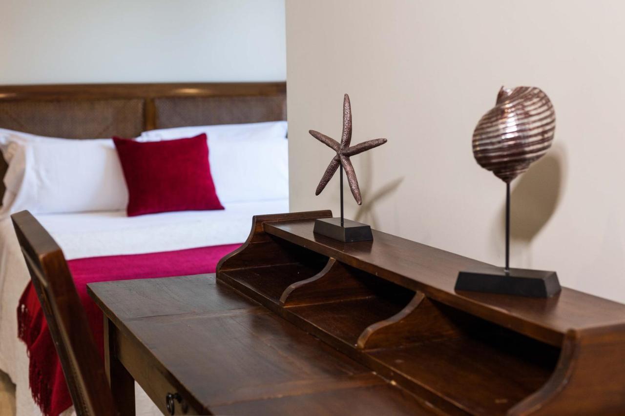 Arce Hotel *