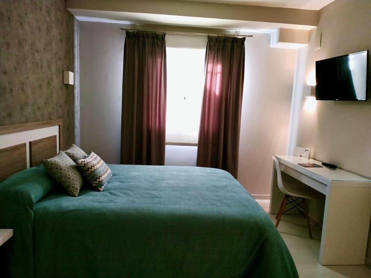 Los Conejos Hotel 2*