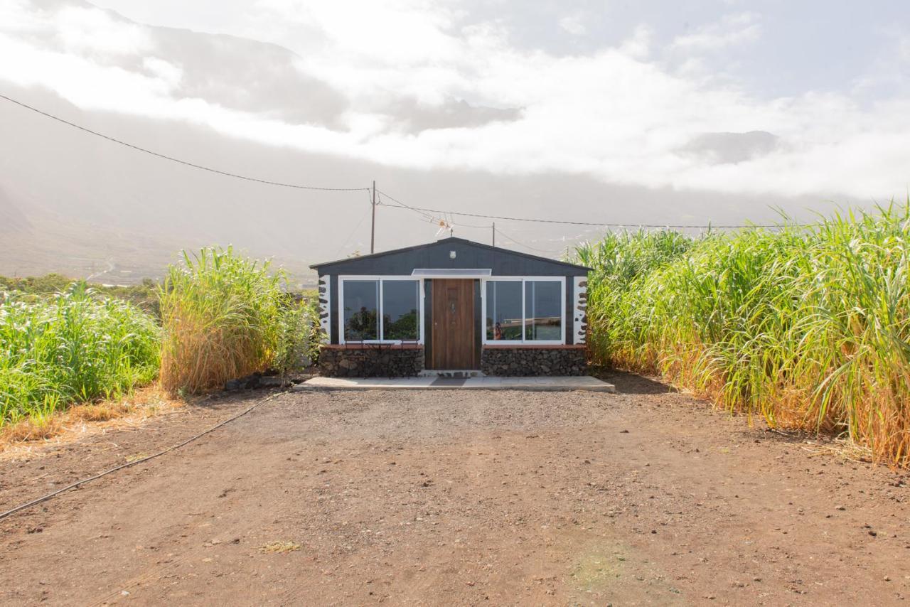 Beautiful Coastal House On A Tranquil Organic Farm Holiday home