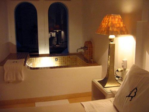La Almendra Y El Gitano Hotel Agua Amarga (Almeria)