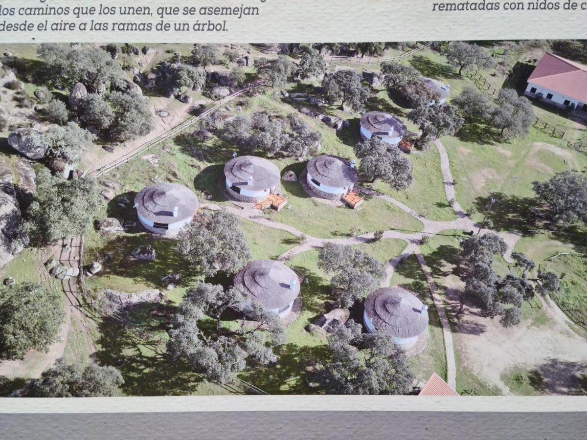 Chozos De La Dehesa Aparthotel