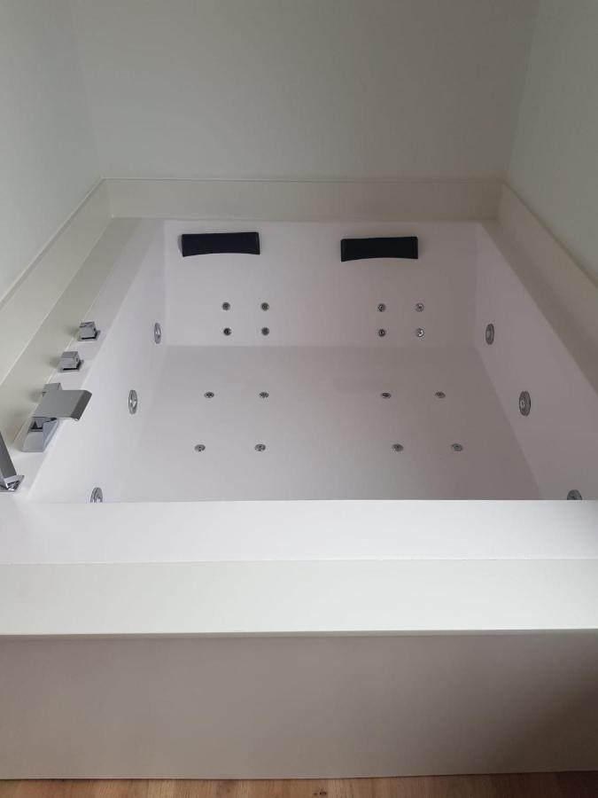 Parpados, Casa Con Jacuzzi Dos Melida (Valladolid)