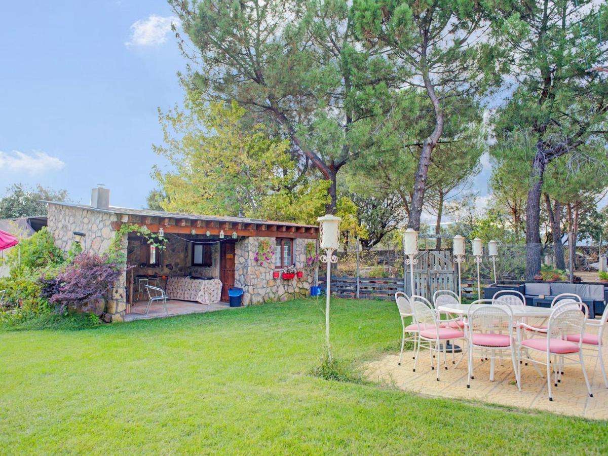Holiday home Rural With Shared Garden Pool And Galapagar