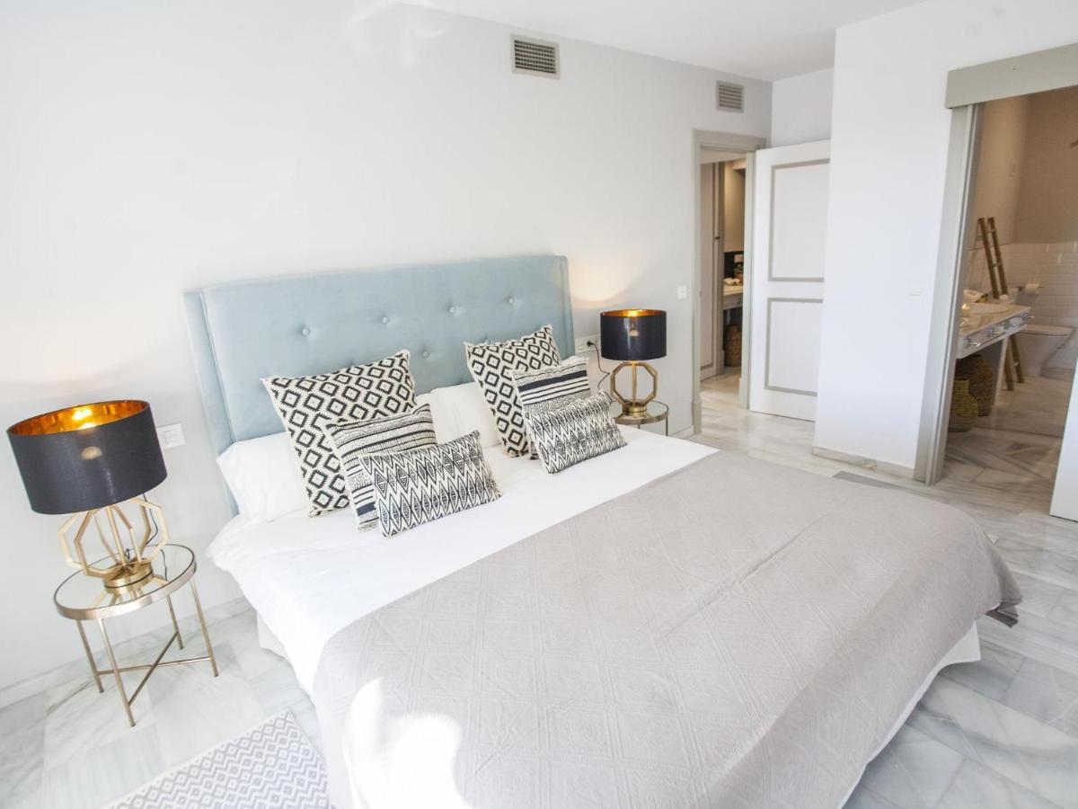 Vacation I Relax In Andalusian Gardens, Big Sunny Terrace Apartamento Marbella