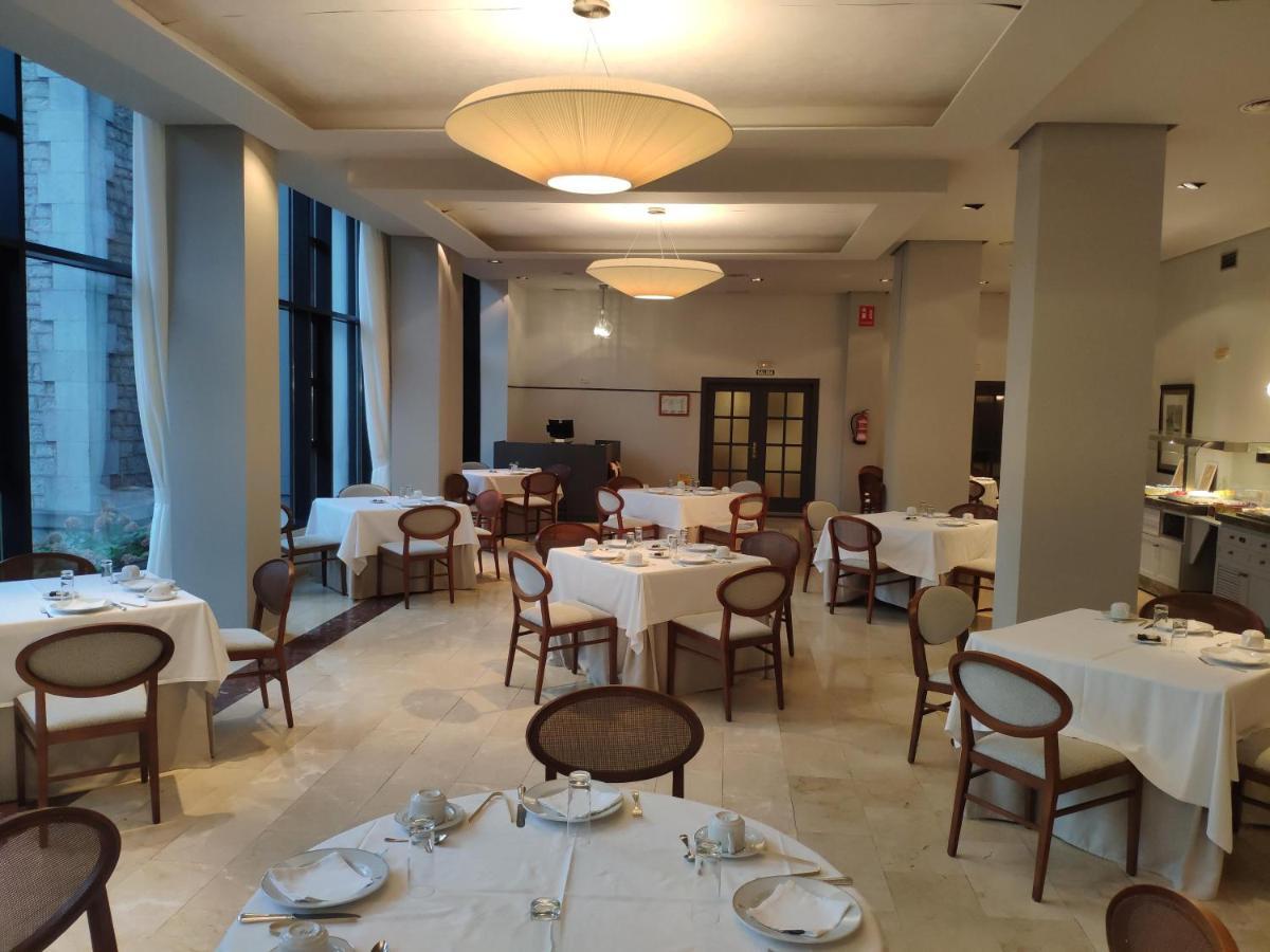 Hotel De 4*