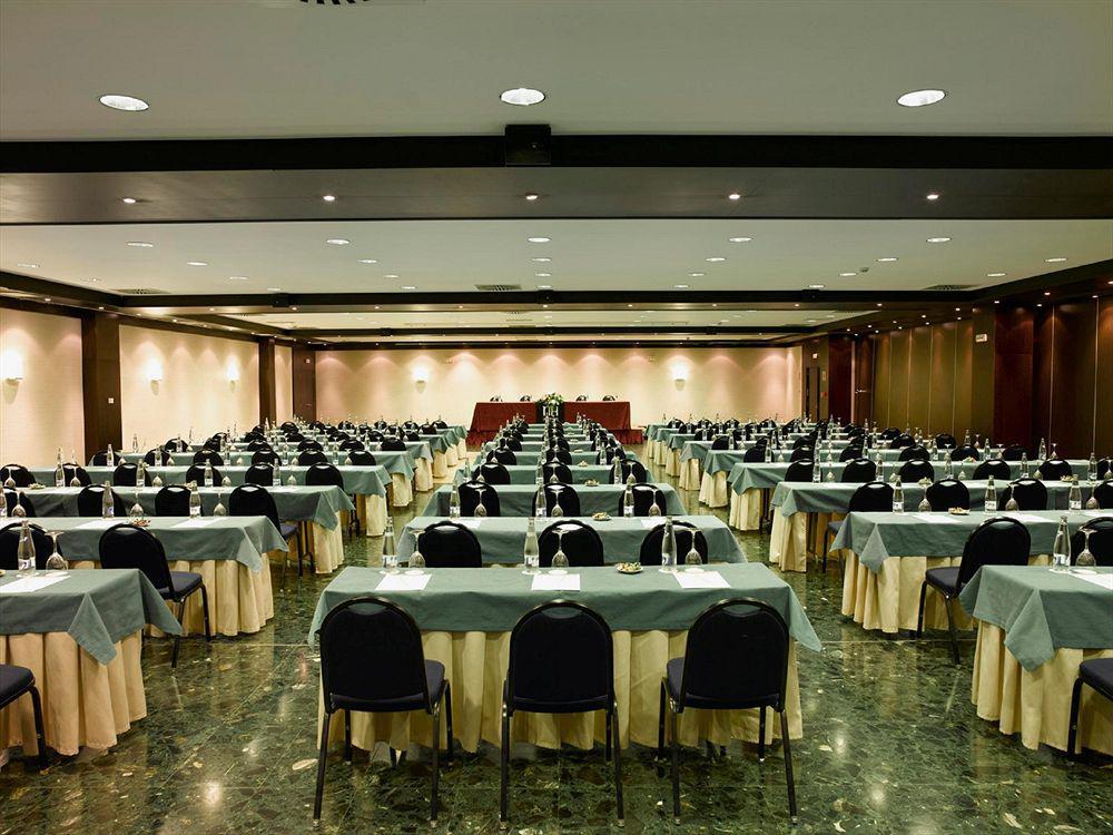 Hotel Nh Iruna Park