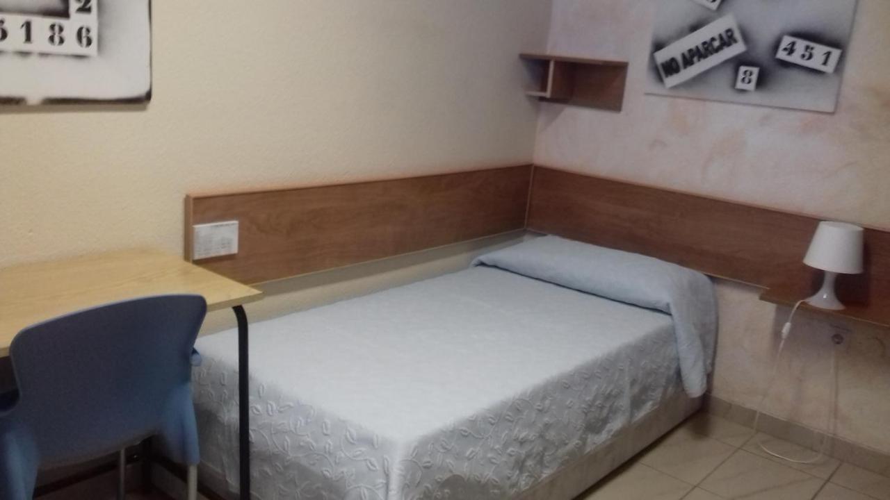 Hostel Residencia Diego Martinez *