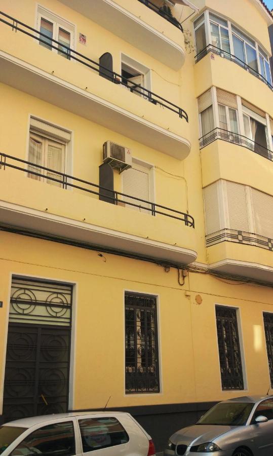 Habitación Privada En Alojamiento Diferente Y Con Calidad En El Centro De Alicante!
