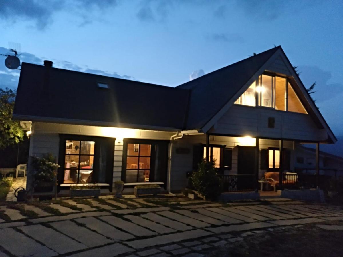 Chalet Casa - Madera Canadiense *