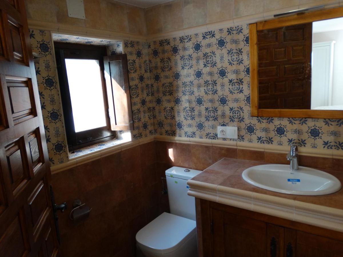 Cortijo Loma León Bed and breakfast