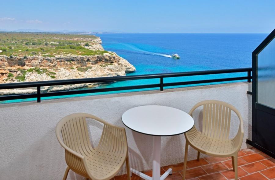 Alua Hotel 4*