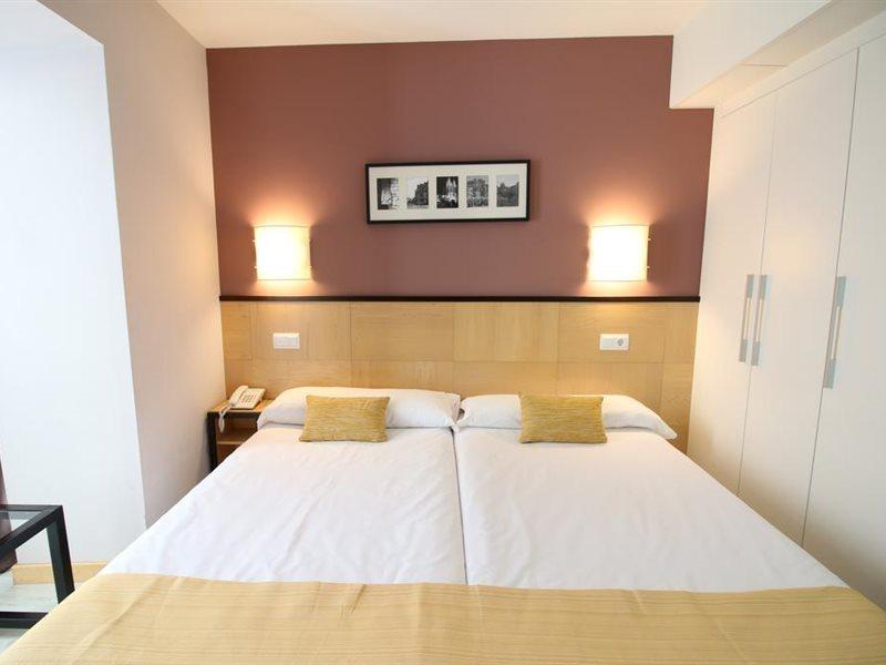 Alda Entrearcos Hotel Burgo