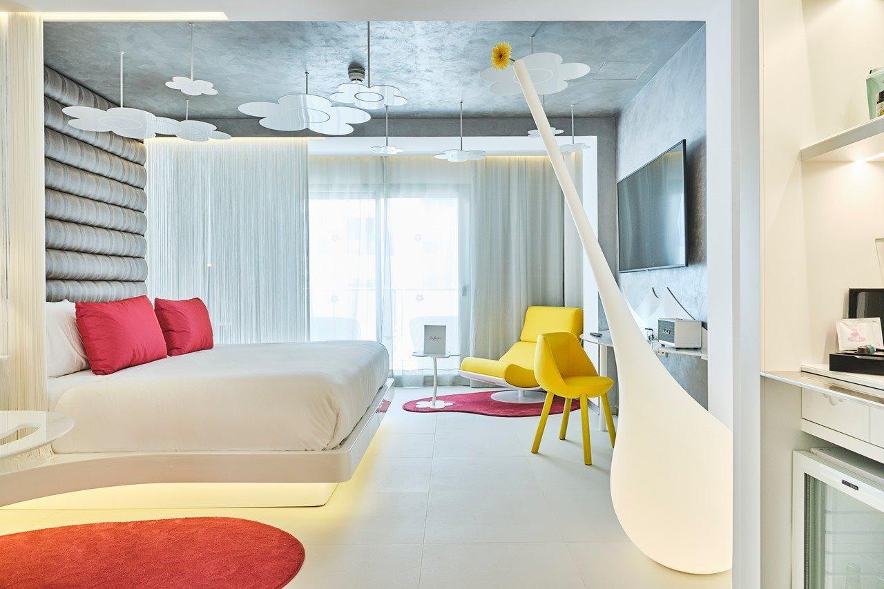 Hotel Five Flowers & Formentera 5*