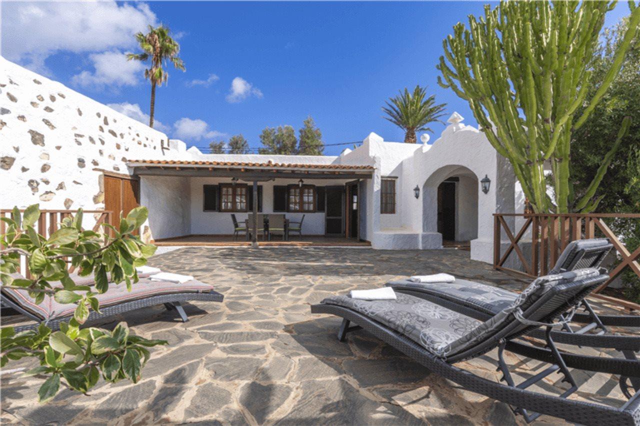 El Lomo Villa *