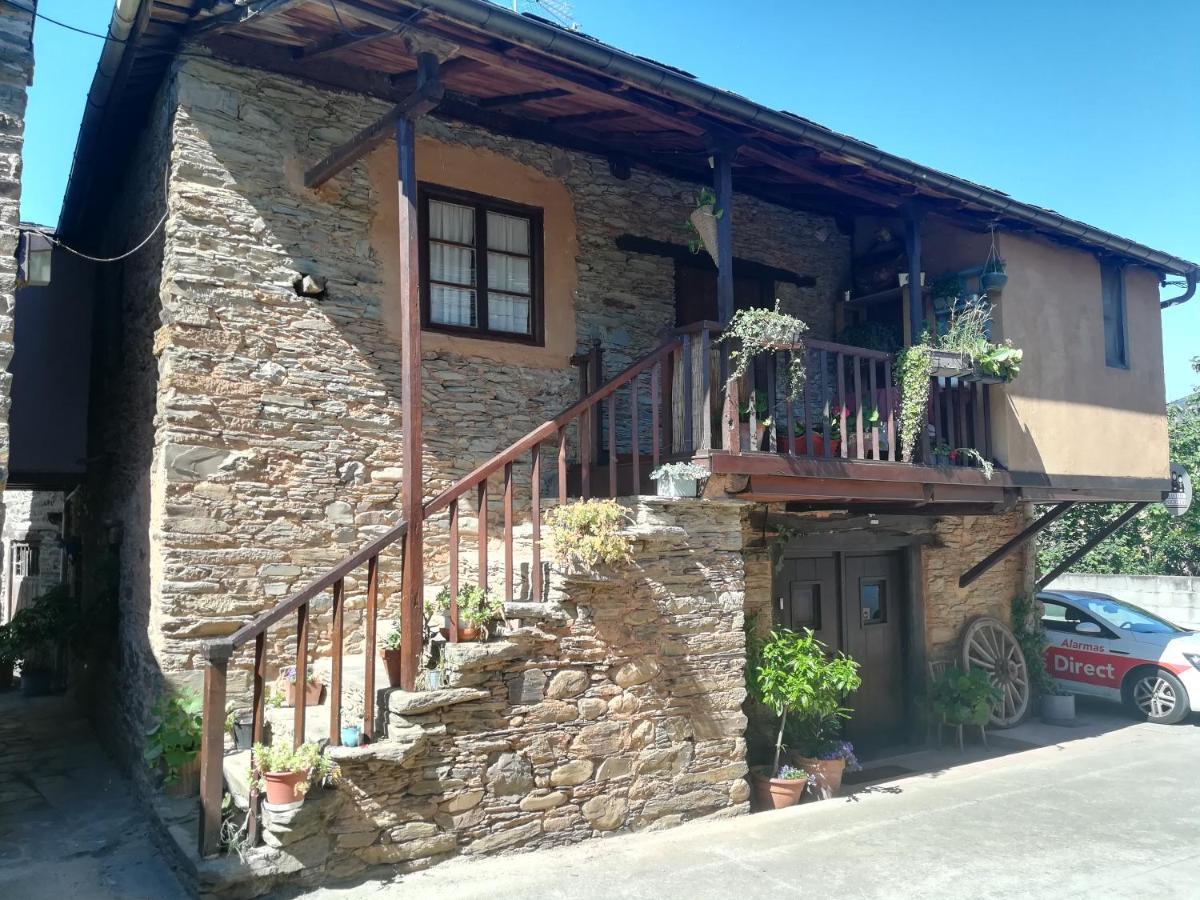 3 Negrillas Casa rural