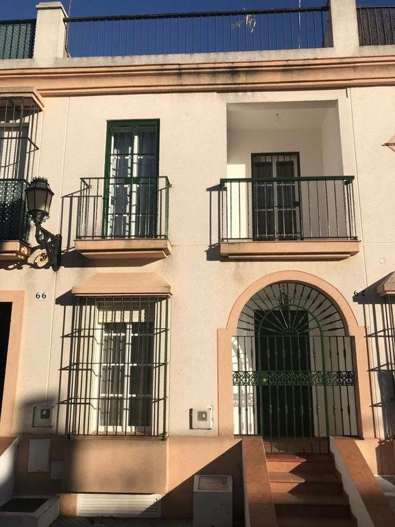 Chipiona/casa Adosada/centrico+playa/5plazas/garaje/ Holiday home *