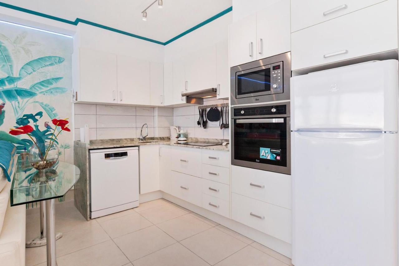 First Line Sea, Luxury Penthouse, Sea And Sunset View Vivenda Vacational Guayero 618 * Los Cristianos (Tenerife)