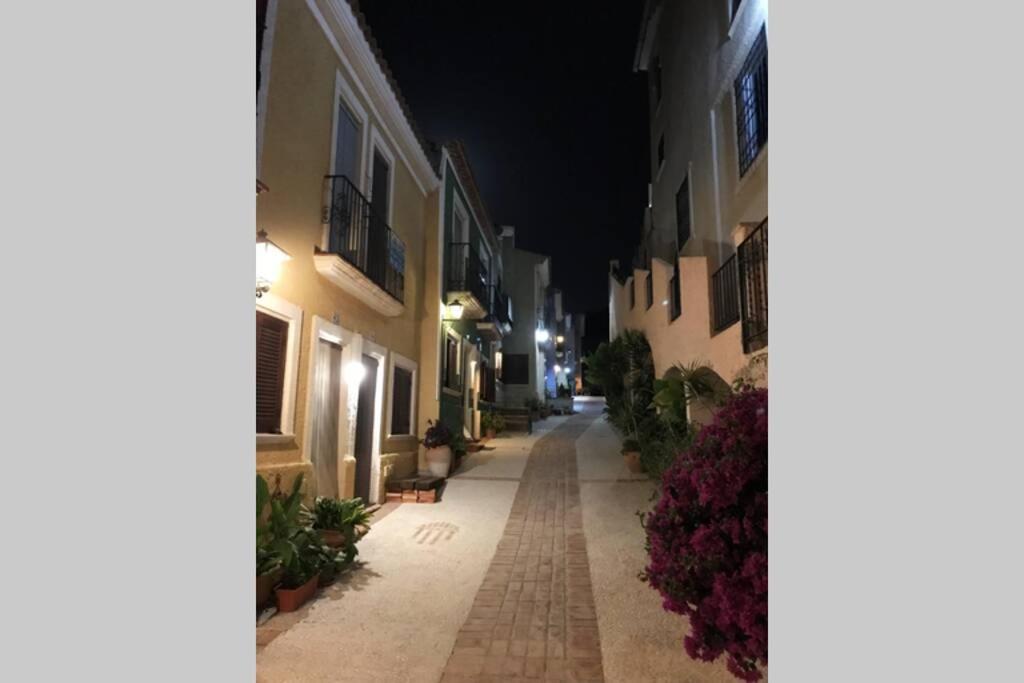 Casa Con Encanto En Pueblo Acantilado * El Campello