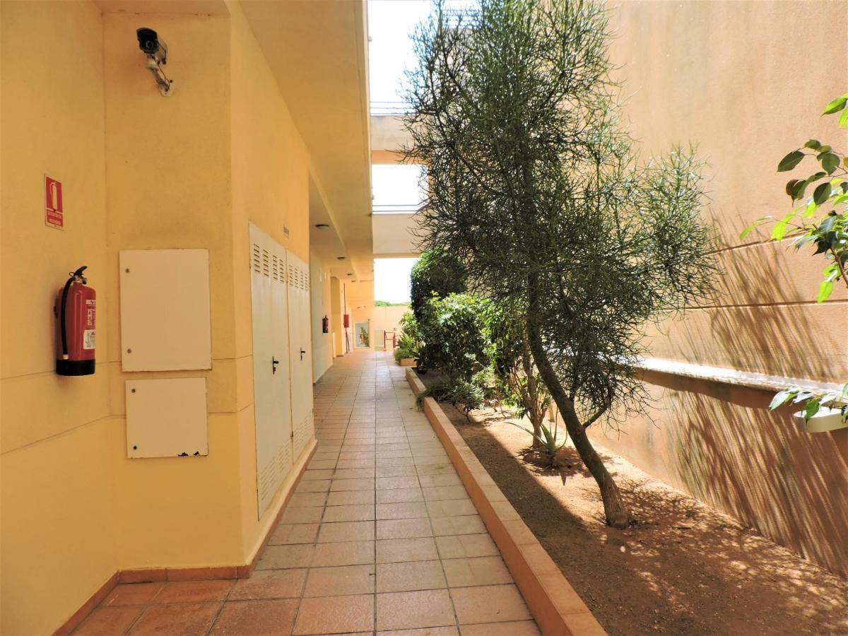 Inma Mayor En Primera Linea De Playa, Con Parking Y Piscina *