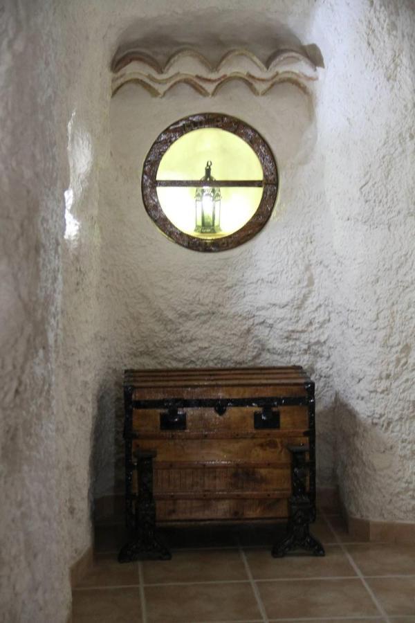 Cuevas Al Andalus - Alegria * Orce