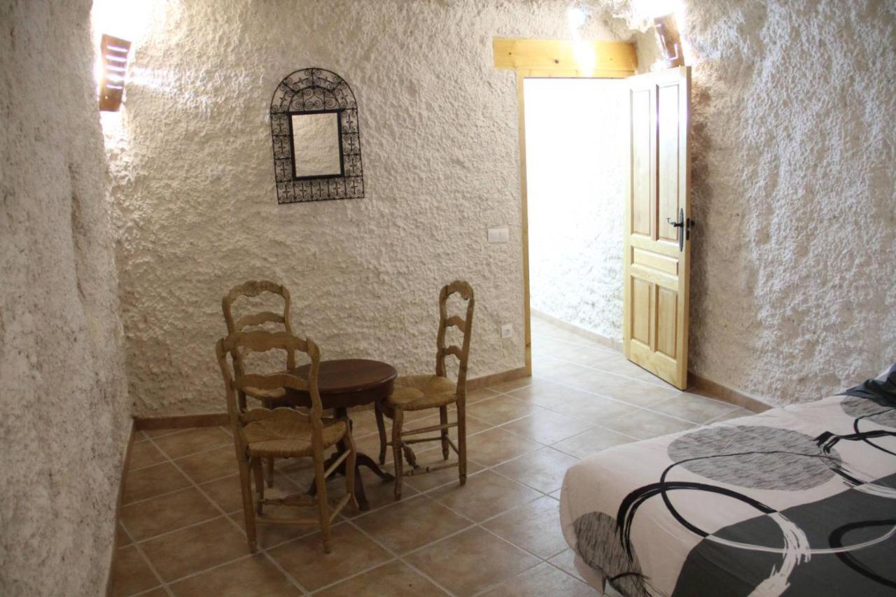 Cuevas Al Andalus - Alegria *