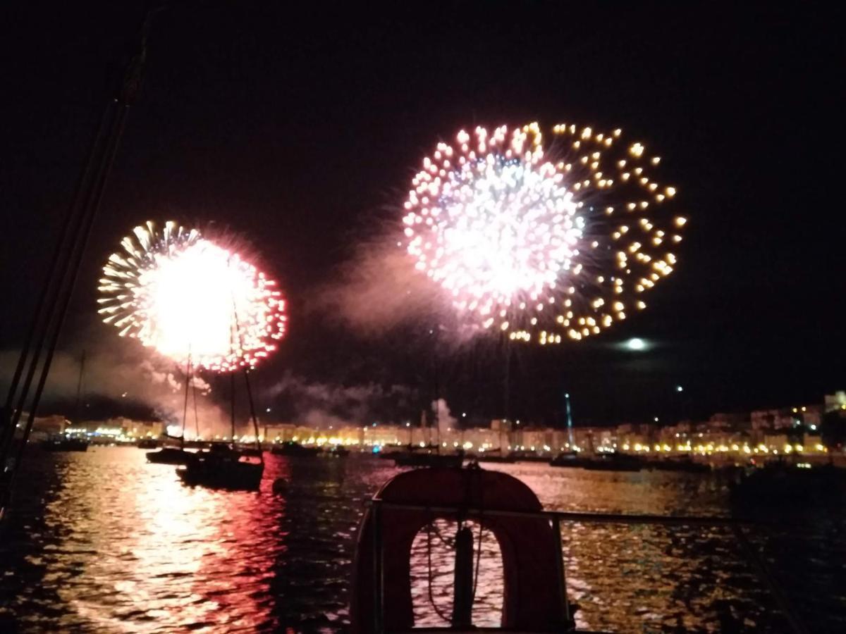 Inolvidable Experiencia En Un Velero De 11 Metros! Hotel en barco