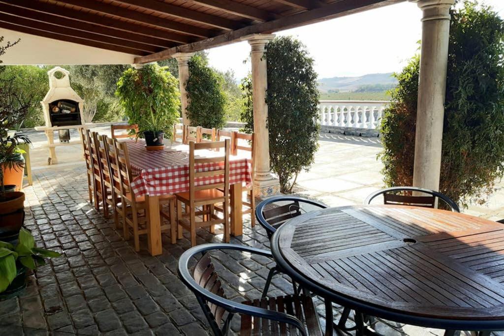 Tejoneras Chalet Bornos