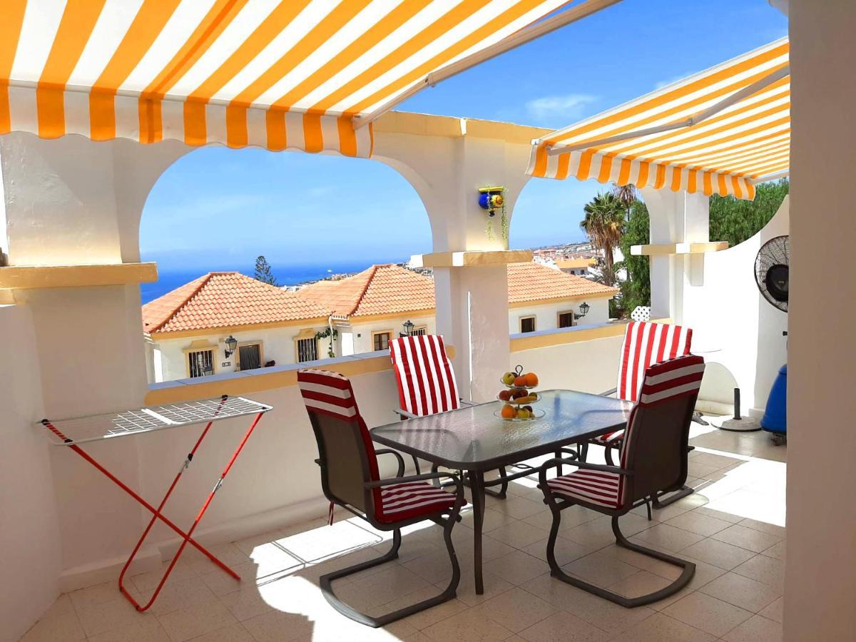 Stylish Design With Ocean, Pool View, King Size Bed, Wifi, Smart Tv, Free Parking 2 Pools Access