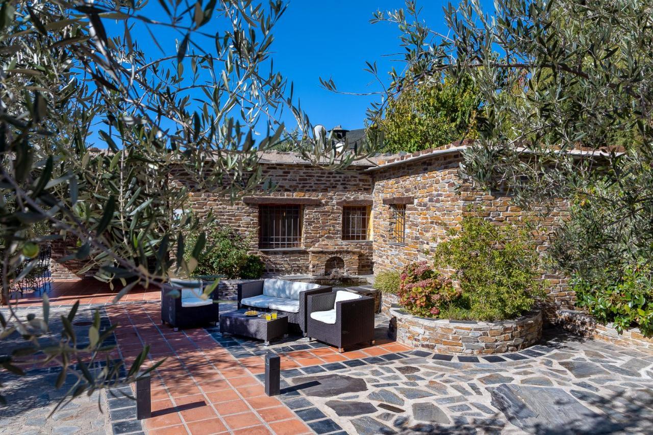 Holiday home Cortijo La Loma De La Alpujarra Pitres