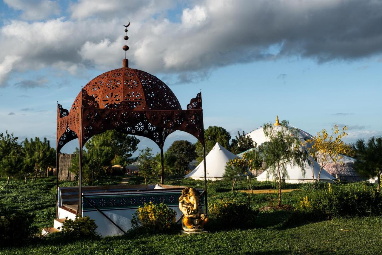 Resort Suryalila Retreat Center *