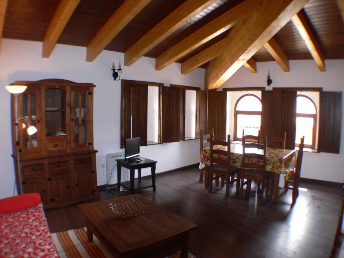 1g Casa De Fernandez Rajo * Orihuela del Tremedal