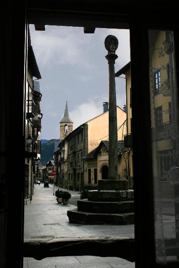 L'oficial * Esterri D'Aneu