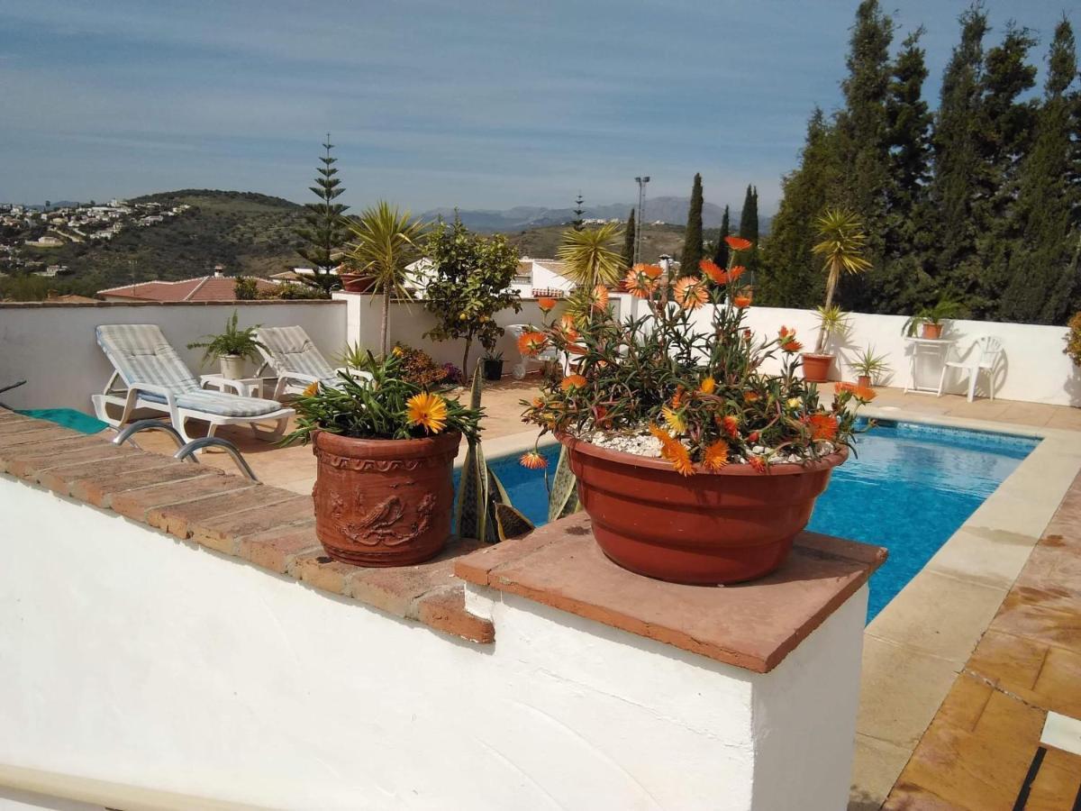 Сasa de vacaciones Carla Cottages Alcaucín