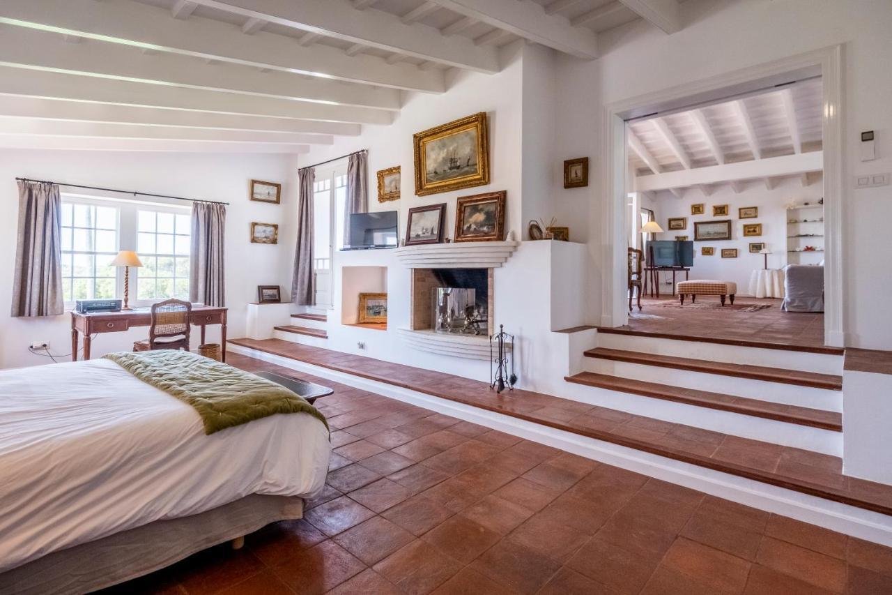 Villa Magnificent Finca With Mini-golf, Padel Court, Hot Tub & 2 Pools Sant Lluís