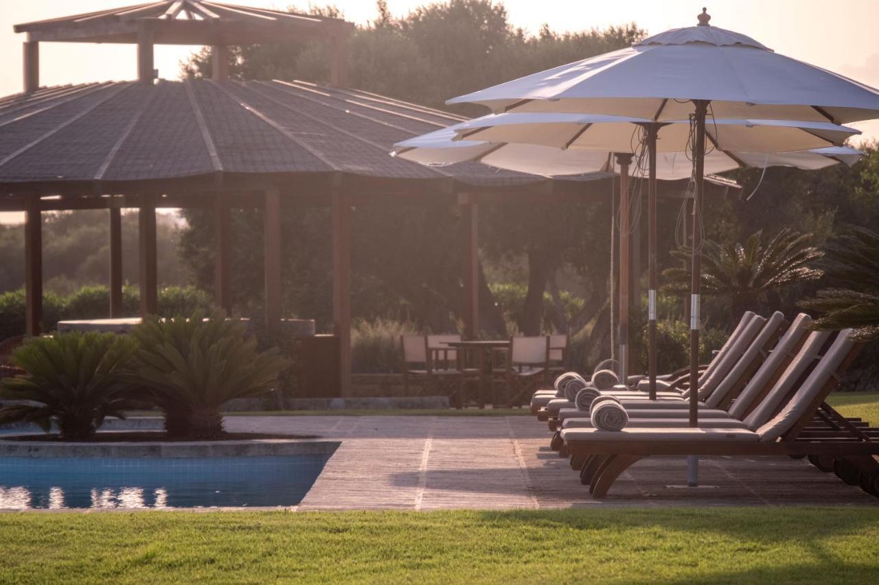 Villa Magnificent Finca With Mini-golf, Padel Court, Hot Tub & 2 Pools