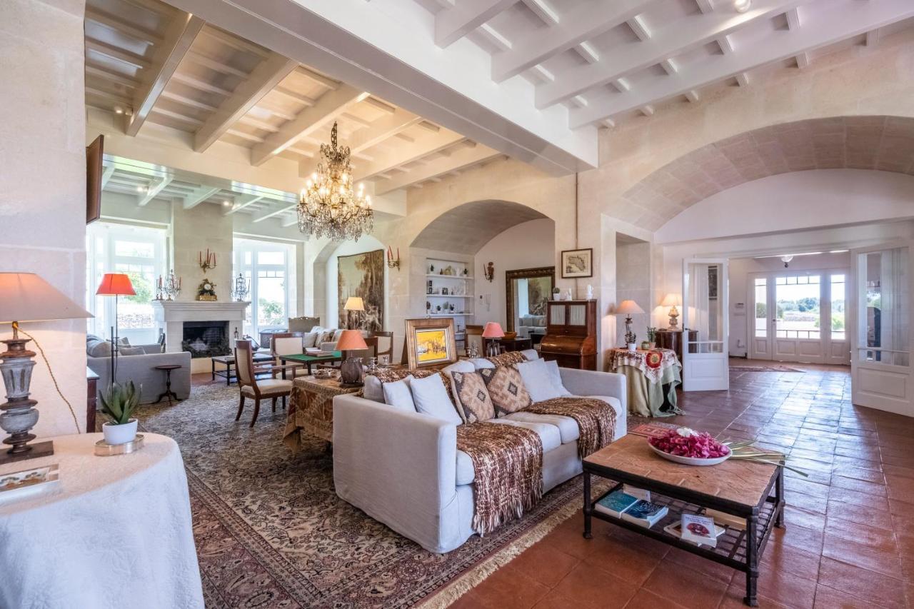 Villa Magnificent Finca With Mini-golf, Padel Court, Hot Tub & 2 Pools Sant Lluís