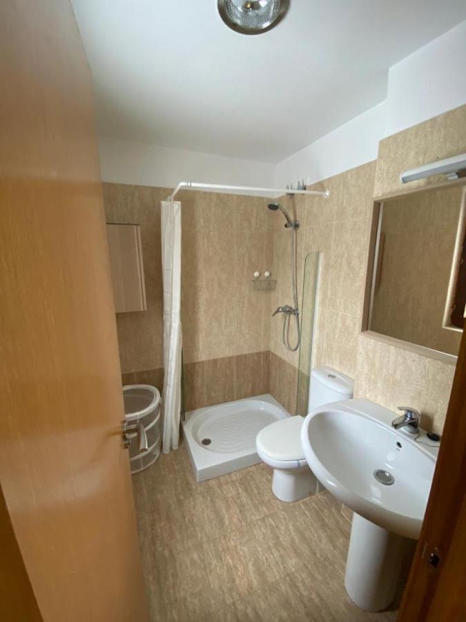 Fantastico Con Jardin En Vut Hu-20-007 Apartment