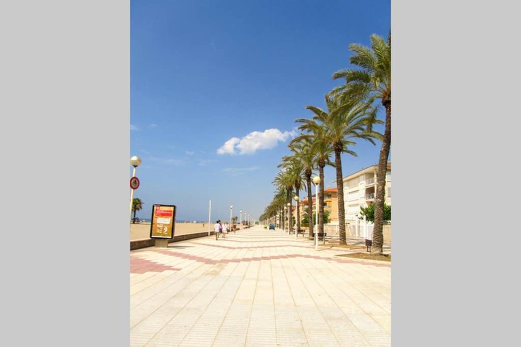 Apartamento En A 100m De La Playa * Calafell