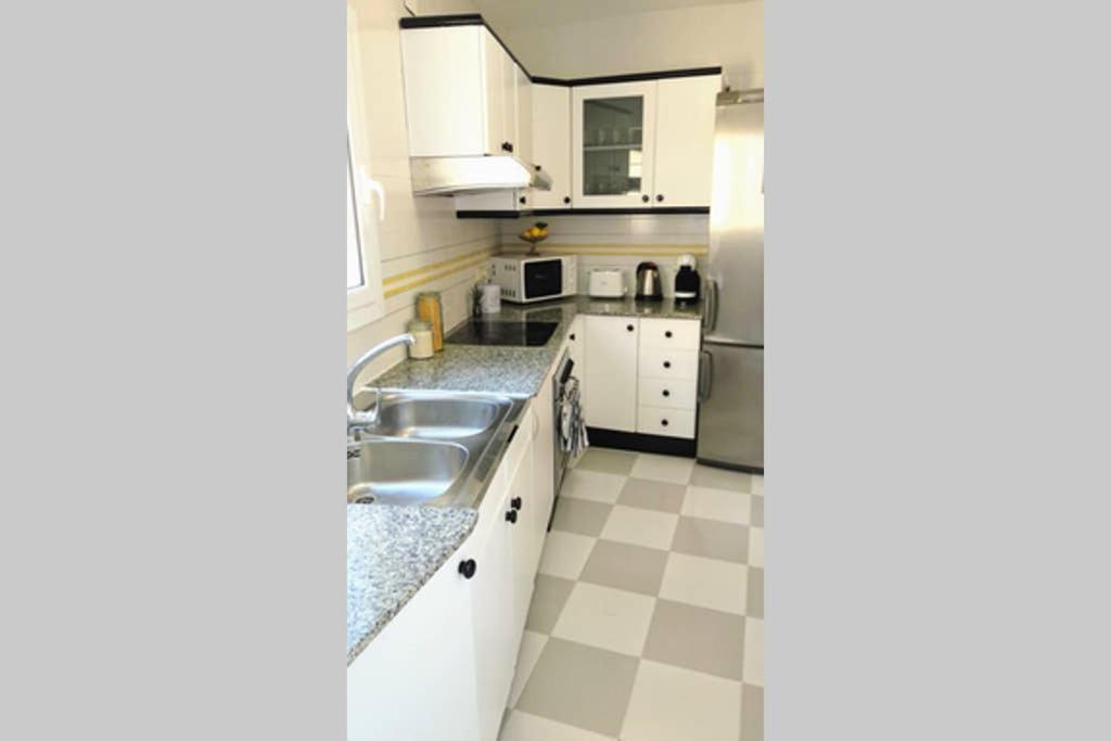 Apartamento En A 100m De La Playa Apartment