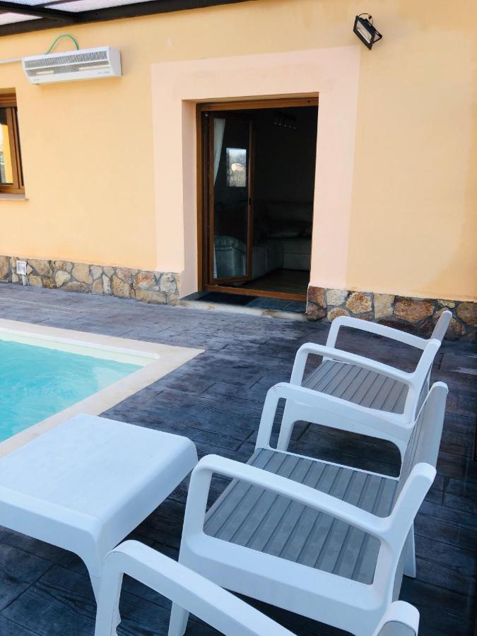 Encinas Piscina Climatizada Ituero y Lama