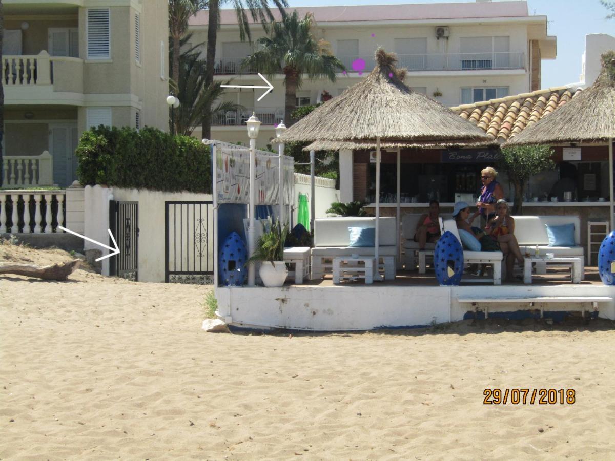 Planta Baja Primera Linea De Playa Marinas Con Acceso Al Mar Dénia