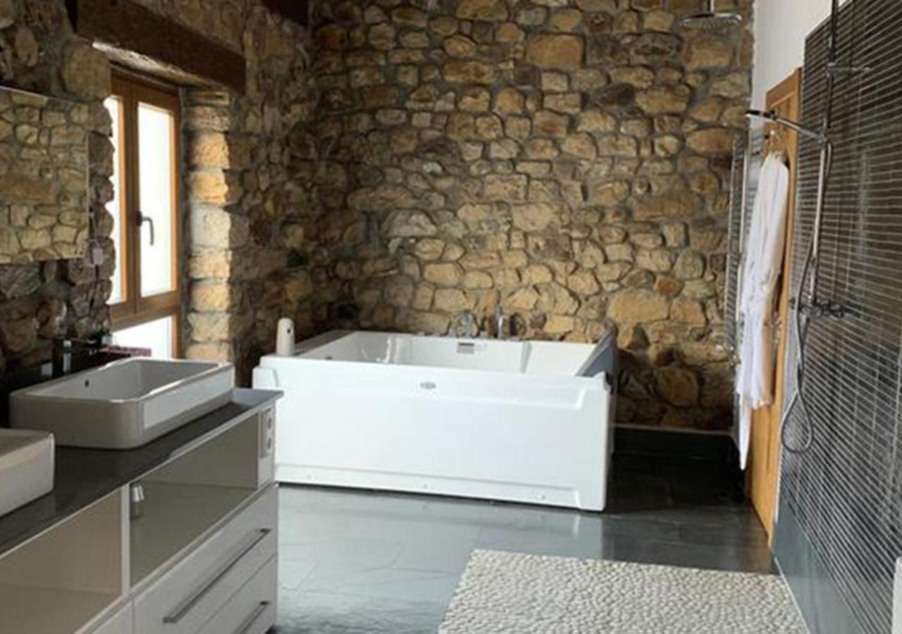 Cantabria Collection - Excepcional Cerca De Cabarceno