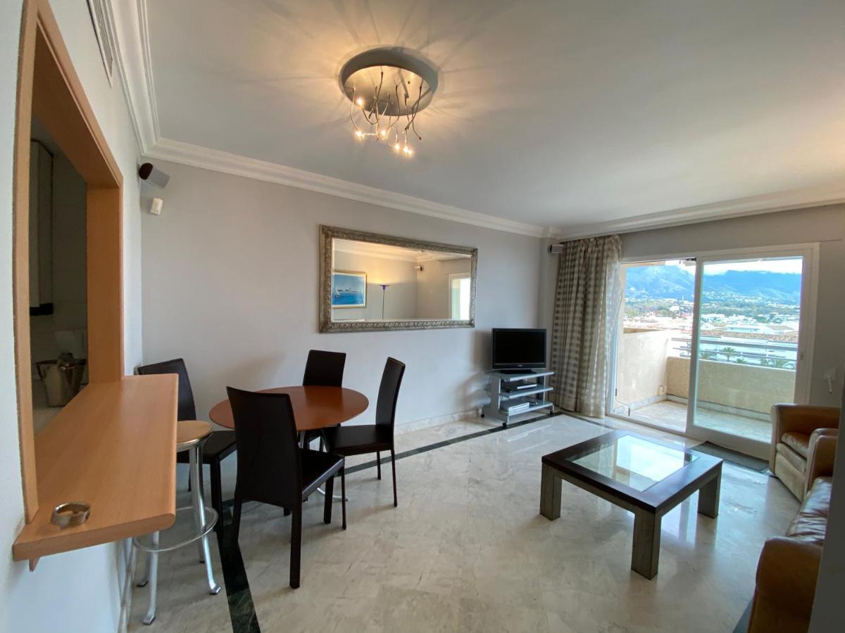 Marina Banus - Frontline Beach - Puerto Banus