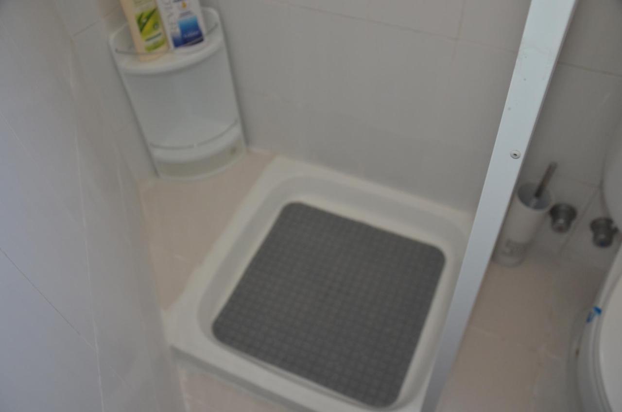 Independent Whole 1st Floor 1room 1balcony And Views 1bathroom Homestay Torrevieja