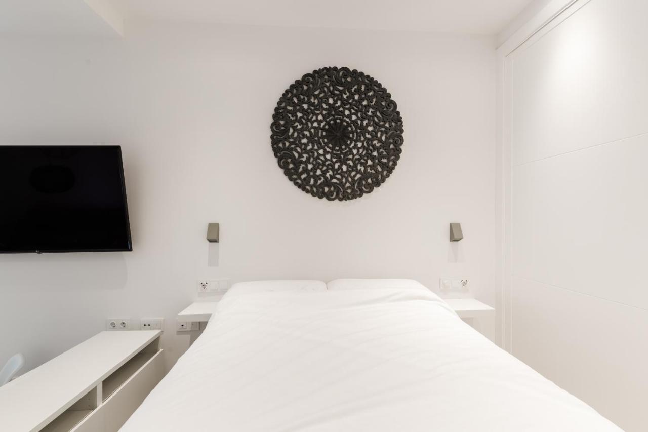 Minty - La Merced Apartment