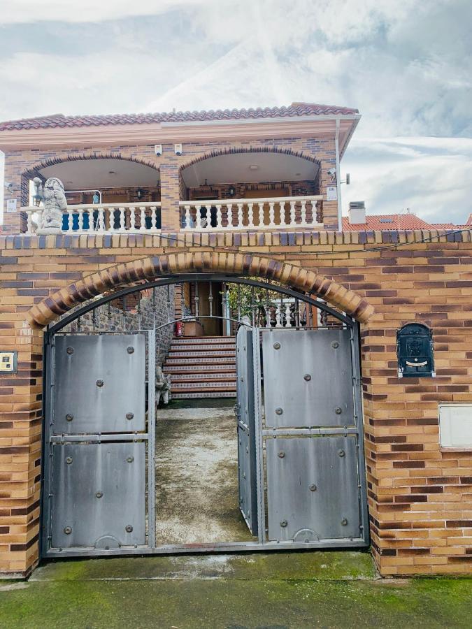 Сasa de vacaciones Gran Chalet Logroño Despedidas Soltero Y Familias Bbq Bodega Excelentes Vistas A Viñedos