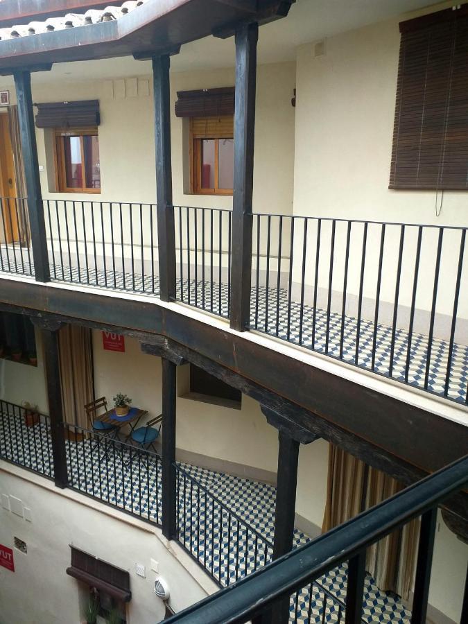 La Soledad, Junto Al Alcázar *